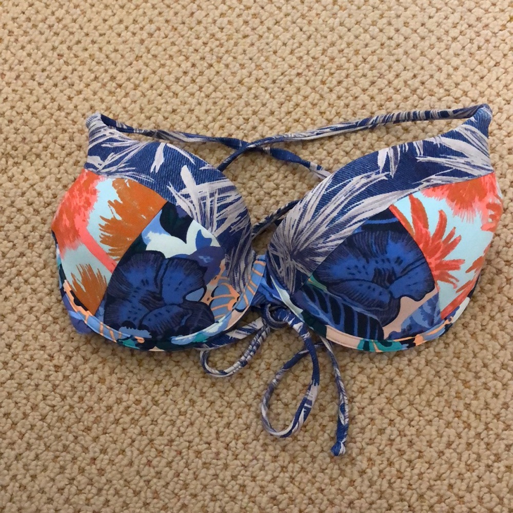 Bikini top